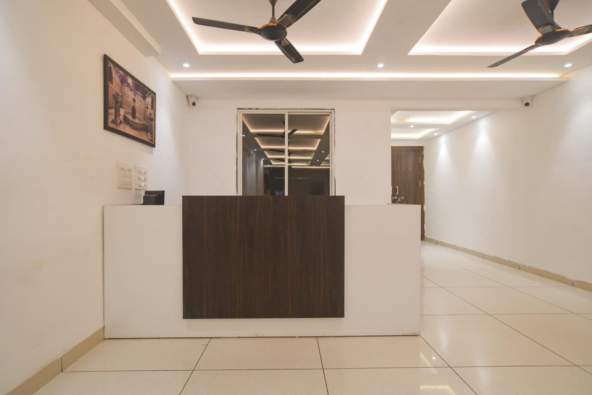 Hotel O Rudraksh Indaur Kültér fotó
